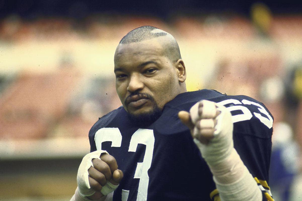 ernie-holmes-1974-2-hk.jpg